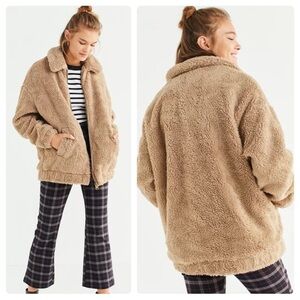 URBAN OUTFITTERS LIGHT BEFORE DARK LIGHT BROWN SHERPA TEDDY JACKET